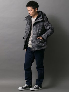「ITEMS URBANRESEARCH（アイテムズ アーバンリサーチ）のアイテム（マウンテンパーカー）」を使った、Yudai  Yorozuさん（メンズ・164cm）の秋コーディネート