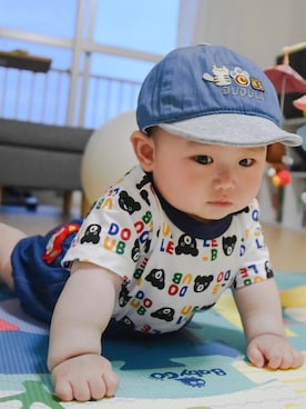 「MIKI HOUSE（ミキハウス）のアイテム（デニムパンツ）」を使った、kazawaさん（キッズ・70cm）の春コーディネート