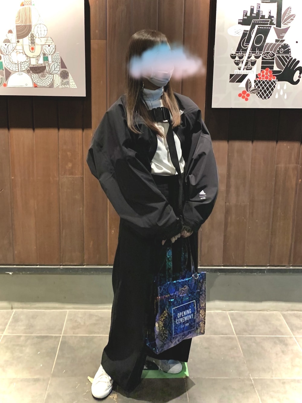 「スニーカーコーデ、冬、HYKE×adidas、HYKE、adidas、タートルネック、ユニクロ、OPENING CEREMONY」｜「HYKEのアイテム（ジャケット/アウター、ブラック系）」を使った、YUKI●さん（レディース・154cm）の冬コーディネートの1枚目の写真