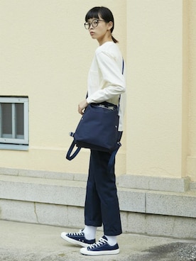 「ネイビー×ホワイト」｜「アイテム（バッグ）」を使った、L&HARMONYさん（レディース・165cm）の秋コーディネート