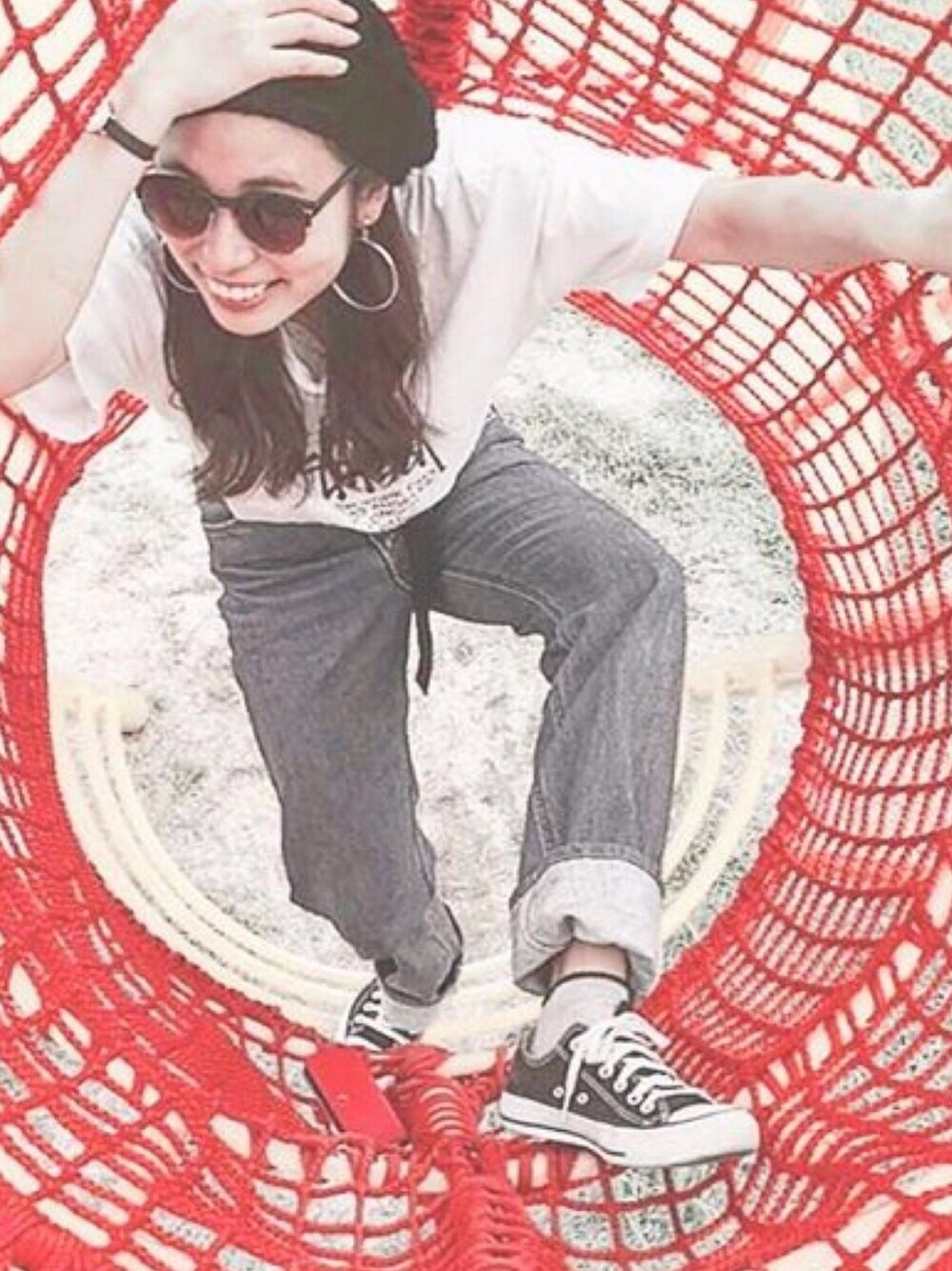 「カジュアル、シンプルコーデ、お洒落さんとつながりたい、パンツスタイル、スニーカー、デニム、converse、メンズライク、アイラブCONVERSE」｜「CONVERSEの【CONVERSE】ALLSTAR OX（スニーカー、ブラック系）」を使った、nonさん（レディース・163cm）の秋コーディネートの1枚目の写真