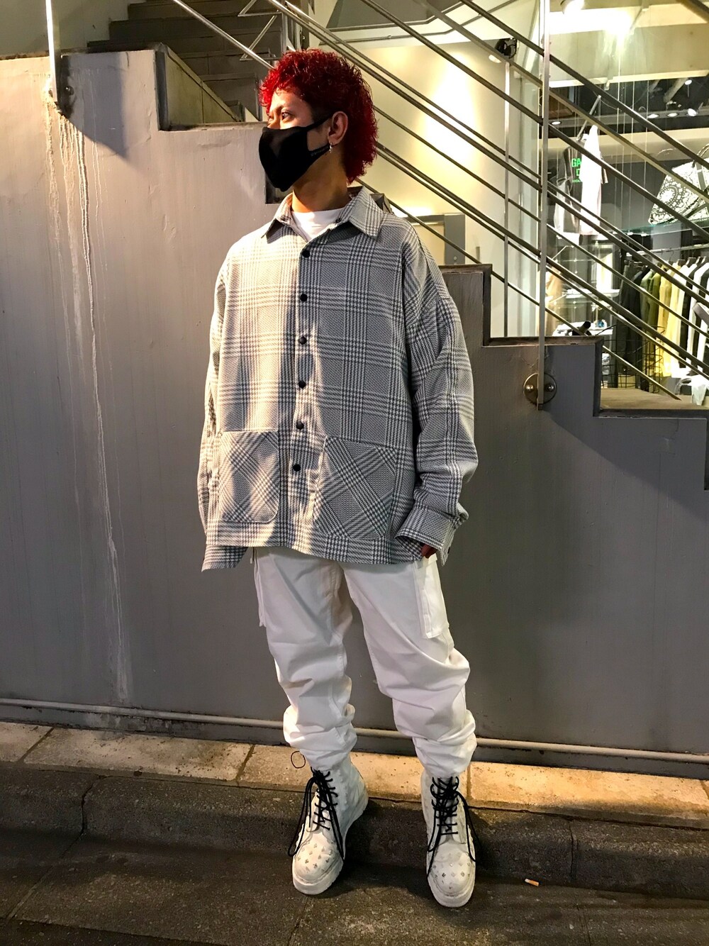 「ootd、春コーデ、今日のコーデ、surt、LUSOR」｜「LUSORのLUSOR（ルーソル）サテンストレッチカーゴパンツ（カーゴパンツ、ホワイト系）」を使った、POWERさん（メンズ・172cm）の冬コーディネートの1枚目の写真