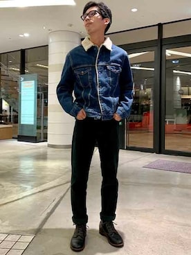 「LEVI'S VINTAGE CLOTHING（リーバイスビンテージクロージング）のアイテム（デニムジャケット）」を使った、リーバイス STAFF MENさん（メンズ・175cm）の冬コーディネート