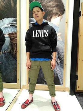 「Levi's（リーバイス）のアイテム（カーゴパンツ）」を使った、リーバイス STAFF MENさん（メンズ・172cm）の冬コーディネート