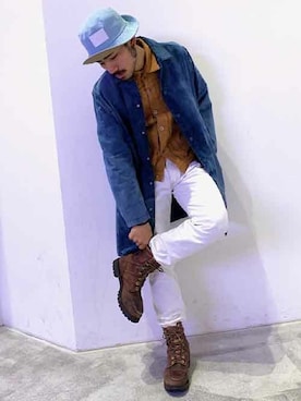 「Levi's」｜「アイテム（チェスターコート）」を使った、リーバイス STAFF MENさん（メンズ・180cm）の春コーディネート