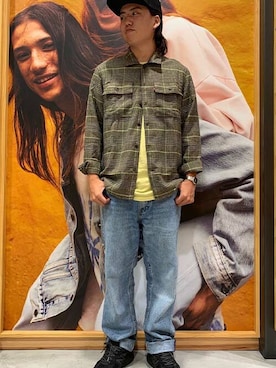 「Levi's（リーバイス）のアイテム（帽子）」を使った、リーバイス STAFF MENさん（メンズ・178cm）の秋コーディネート