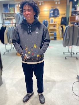 「Levi's（リーバイス）のアイテム（パーカー）」を使った、リーバイス STAFF MENさん（メンズ・176cm）の冬コーディネート