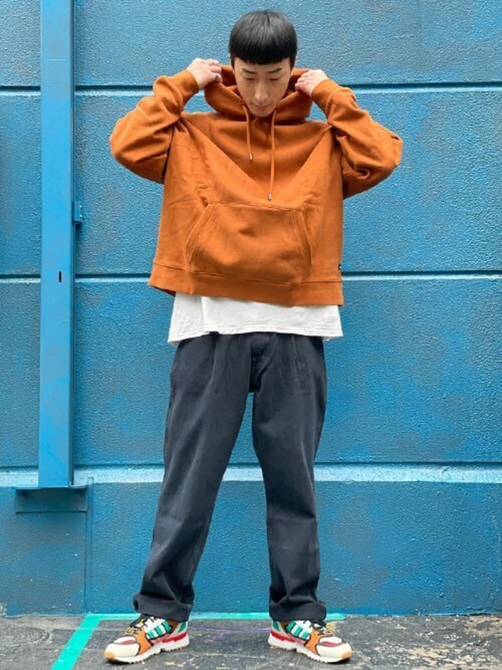 「デニム、カジュアル、パーカー、リーバイス、レイヤードスタイル、Levi's、LEVI'S RED」｜「Levi'sのLEVI'S(R) MADE & CRAFTED(R) RELAXED フーディー（パーカー、その他）」を使った、リーバイス STAFF MENさん（メンズ・178cm）の秋コーディネートの1枚目の写真