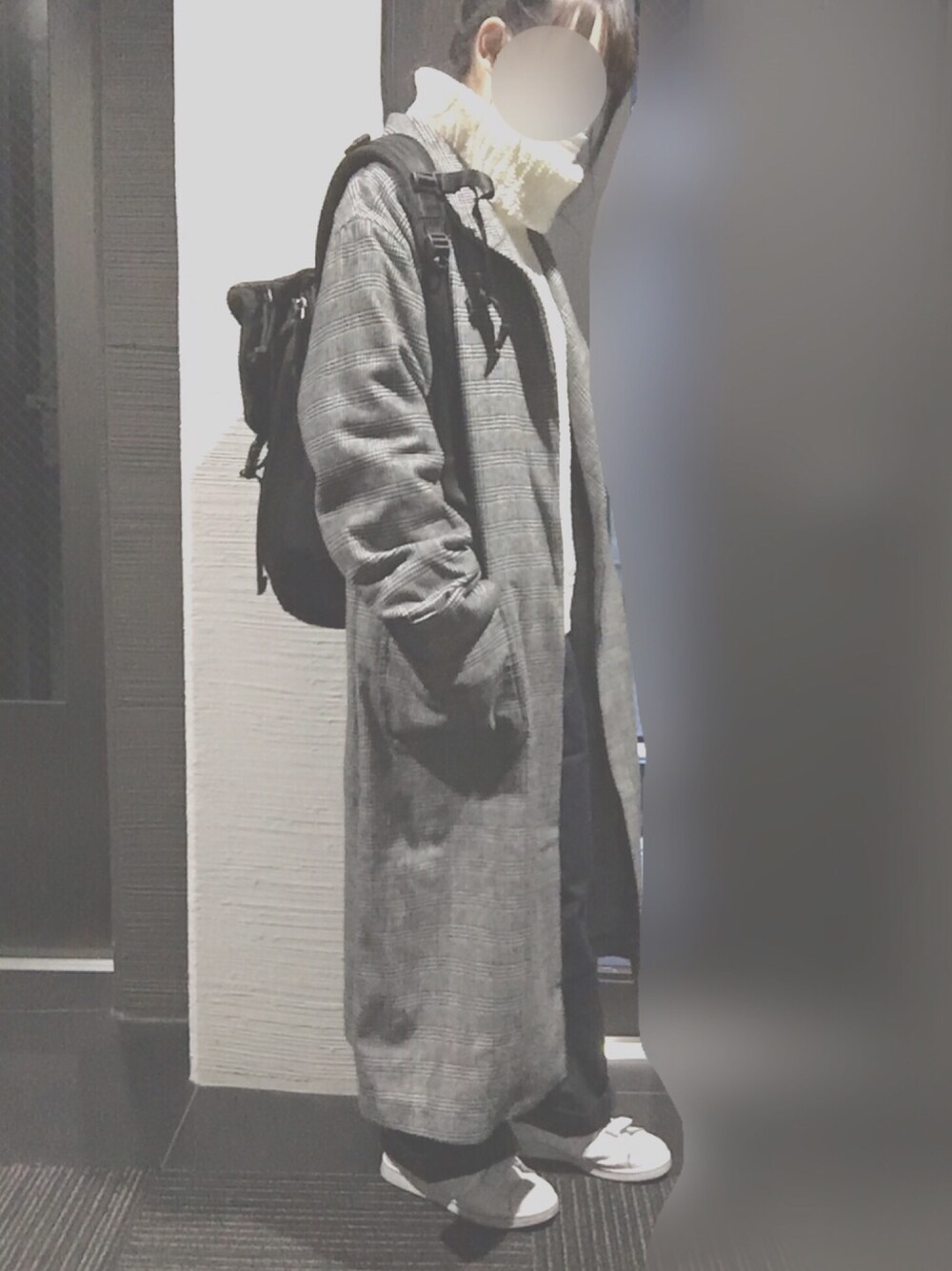 「冬コーデ、オトナカジュアル、シンプル、秋冬、ootd、低身長、ニット」｜「adidasのadidas アディダスオリジナルス STAN SMITH CF スタンスミス CF S80042 16FA ABC-MART限定 WHT/WHT/CROYAL（スニーカー、ホワイト系）」を使った、ponzuさん（レディース・154cm）の秋コーディネートの1枚目の写真