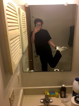 「HELMUT LANG（ヘルムートラング）のアイテム（トップス）」を使った、vlonethugさん（メンズ・183cm）の冬コーディネート