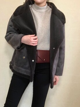 「KBF（ケイビーエフ）のアイテム（ムートンコート）」を使った、綾乃さん（レディース・169cm）の冬コーディネート