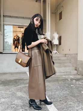 「レザースカート」｜「アイテム（ステンカラーコート）」を使った、Hinaさん（レディース・156cm）の秋コーディネート