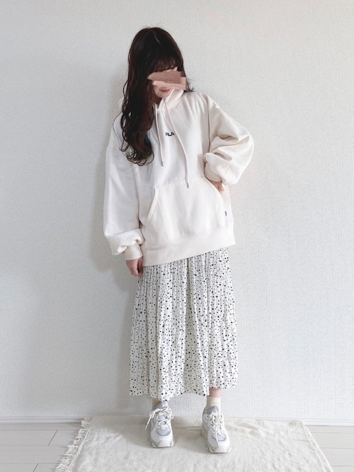 Grl グレイル のスニーカーを使った人気ファッションコーディネート Sciaky