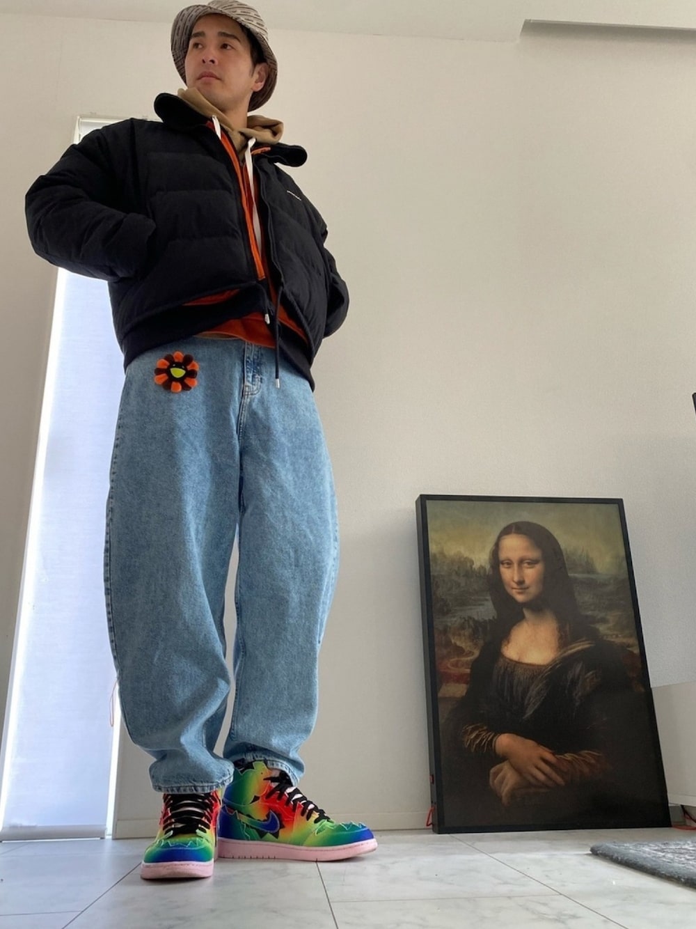 「AIR JORDAN、私の推しブランド、AMBUSH、村上隆、ダウンジャケット、スニーカー」｜「AMBUSHのアイテム（ハット、ベージュ系）」を使った、iori_mrkmさん（メンズ・181cm）の冬コーディネートの1枚目の写真