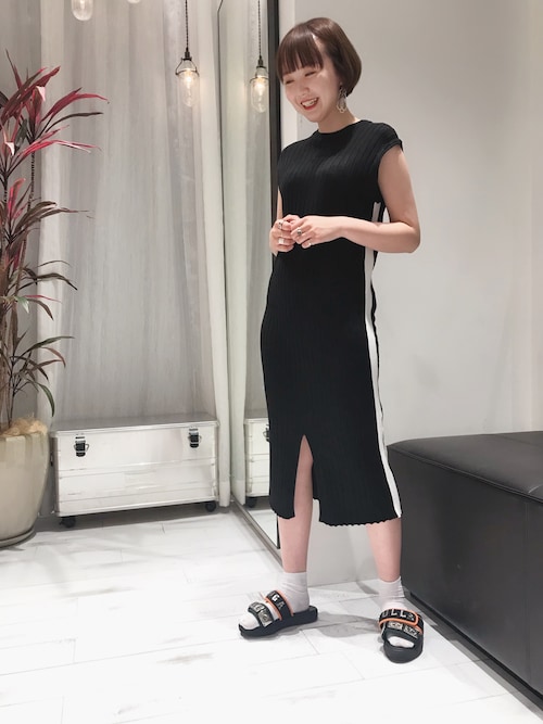 Mari Loveless Sunny Side Floorグランフロント大阪店 Toga Pullaのサンダルを使ったコーディネート Wear