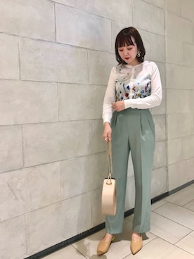 「フラワープリント」｜「アイテム（カーディガン/ボレロ）」を使った、mari .さん（レディース・166cm）の春コーディネート
