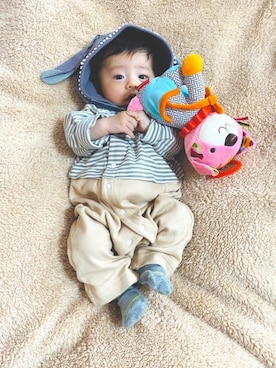 「部屋撮り」｜「アイテム（ラッピングキット）」を使った、haruruさん（キッズ・50cm）の春コーディネート