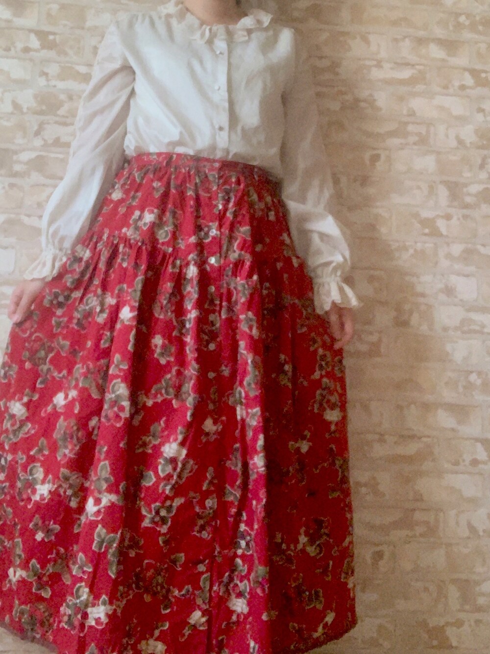 「秋、低身長、おしゃれさんと繋がりたい、カントリー、vintage、VINTAGE、古着、いちご」｜「VINTAGEのアイテム（スカート、レッド系）」を使った、Polarisさん（レディース・155cm）の秋コーディネートの1枚目の写真
