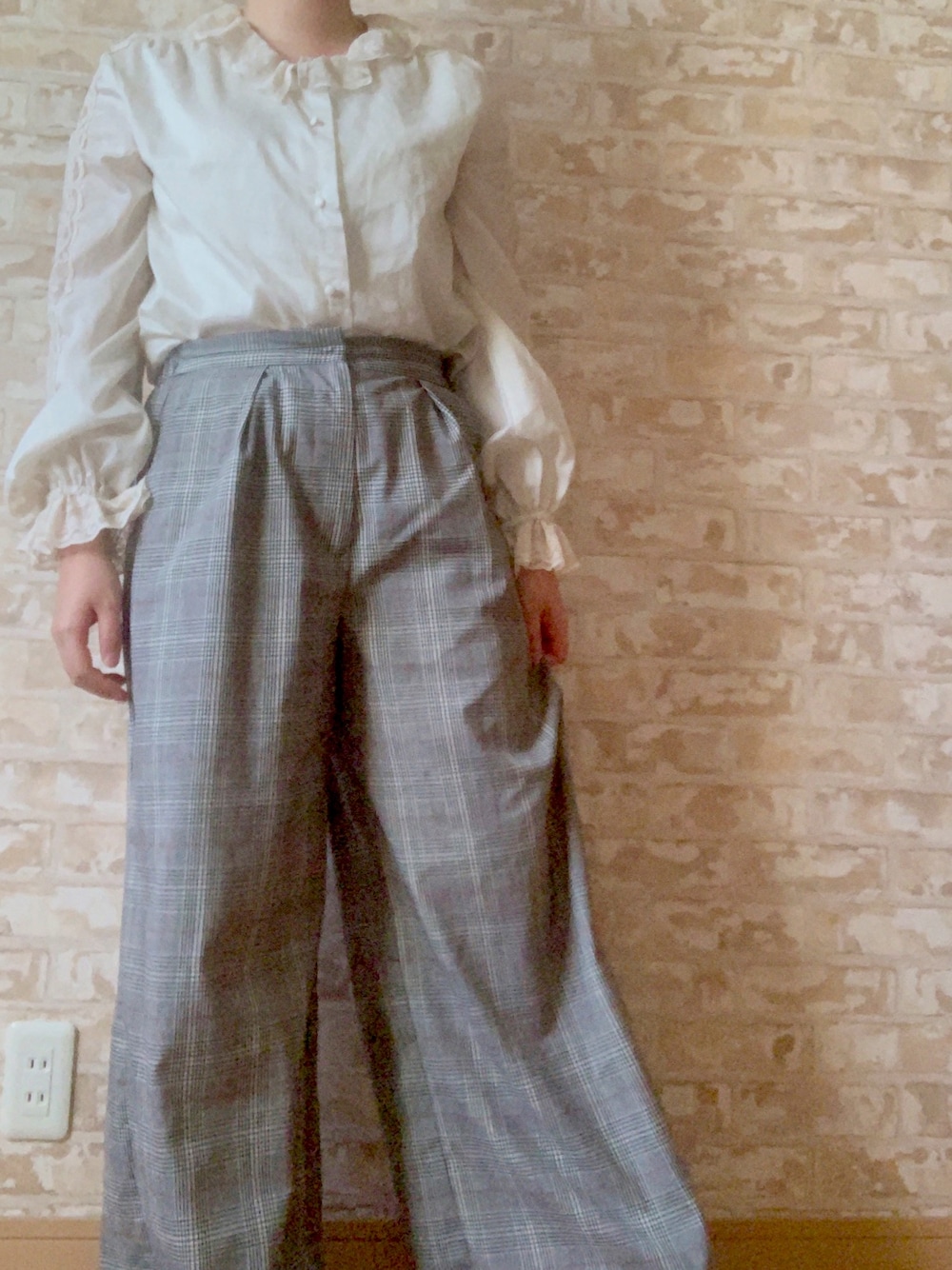 「秋、オトナカジュアル、低身長、おしゃれさんと繋がりたい、着回しコーデ、vintage、VINTAGE、古着」｜「DAISYのアイテム（パンツ、グレー系）」を使った、Polarisさん（レディース・155cm）の秋コーディネートの1枚目の写真