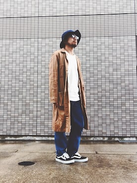 「秋のブラウンスタイル」｜「アイテム（トレンチコート）」を使った、Hiroki Matsudaさん（メンズ・165cm）の秋コーディネート