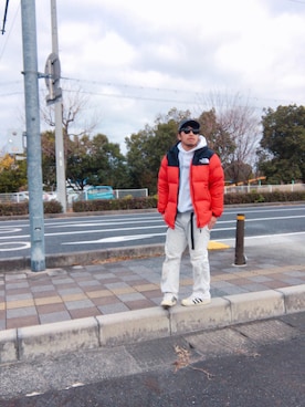 「ペインターパンツ」｜「アイテム（ダウンジャケット/コート）」を使った、Hiroki Matsudaさん（メンズ・166cm）の冬コーディネート