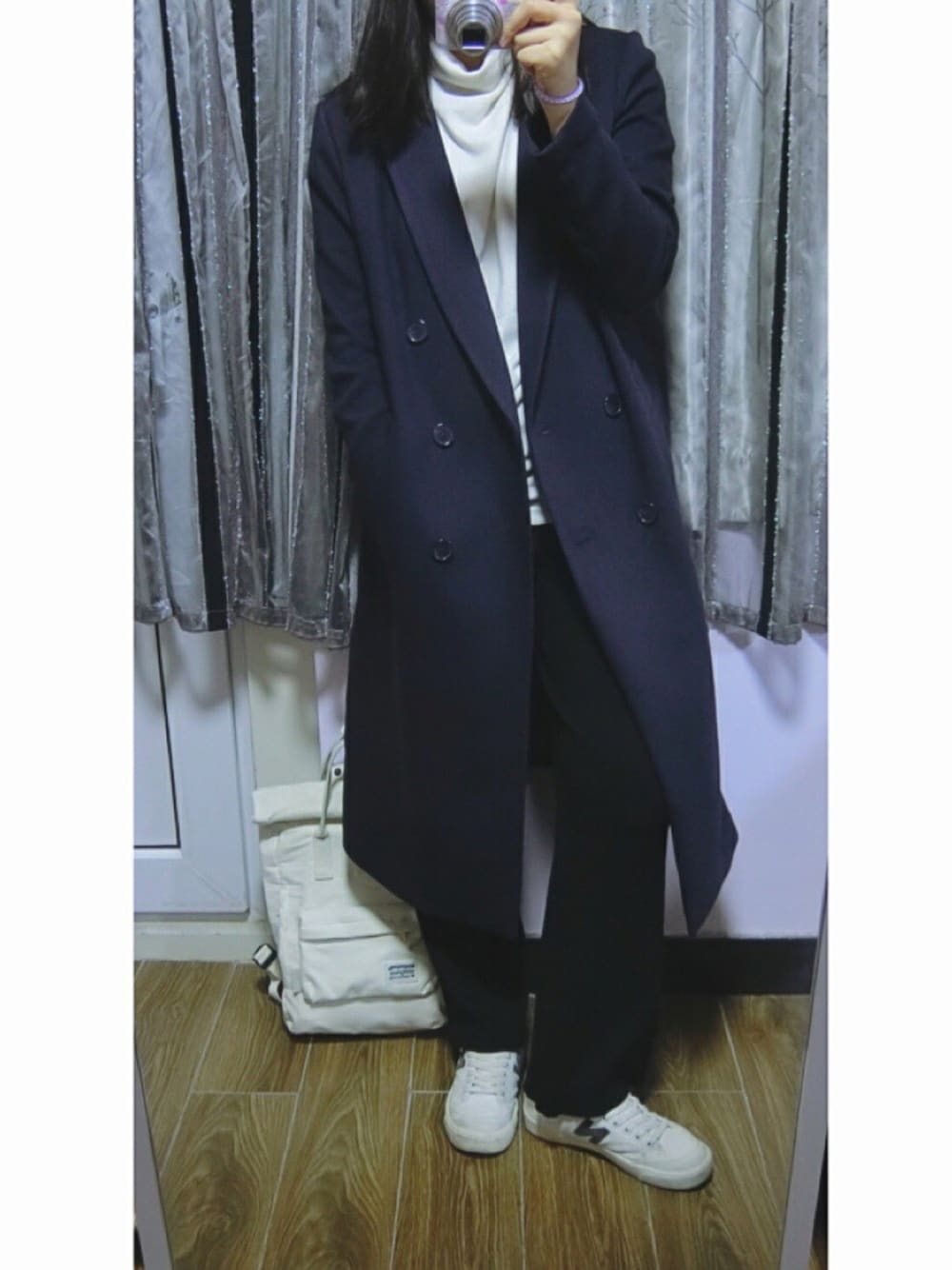 「UNIQLO、New Balance、H&M」｜「H&Mのアイテム（ダッフルコート、ブルー系）」を使った、Ssssssさん（レディース・165cm）の春コーディネートの1枚目の写真