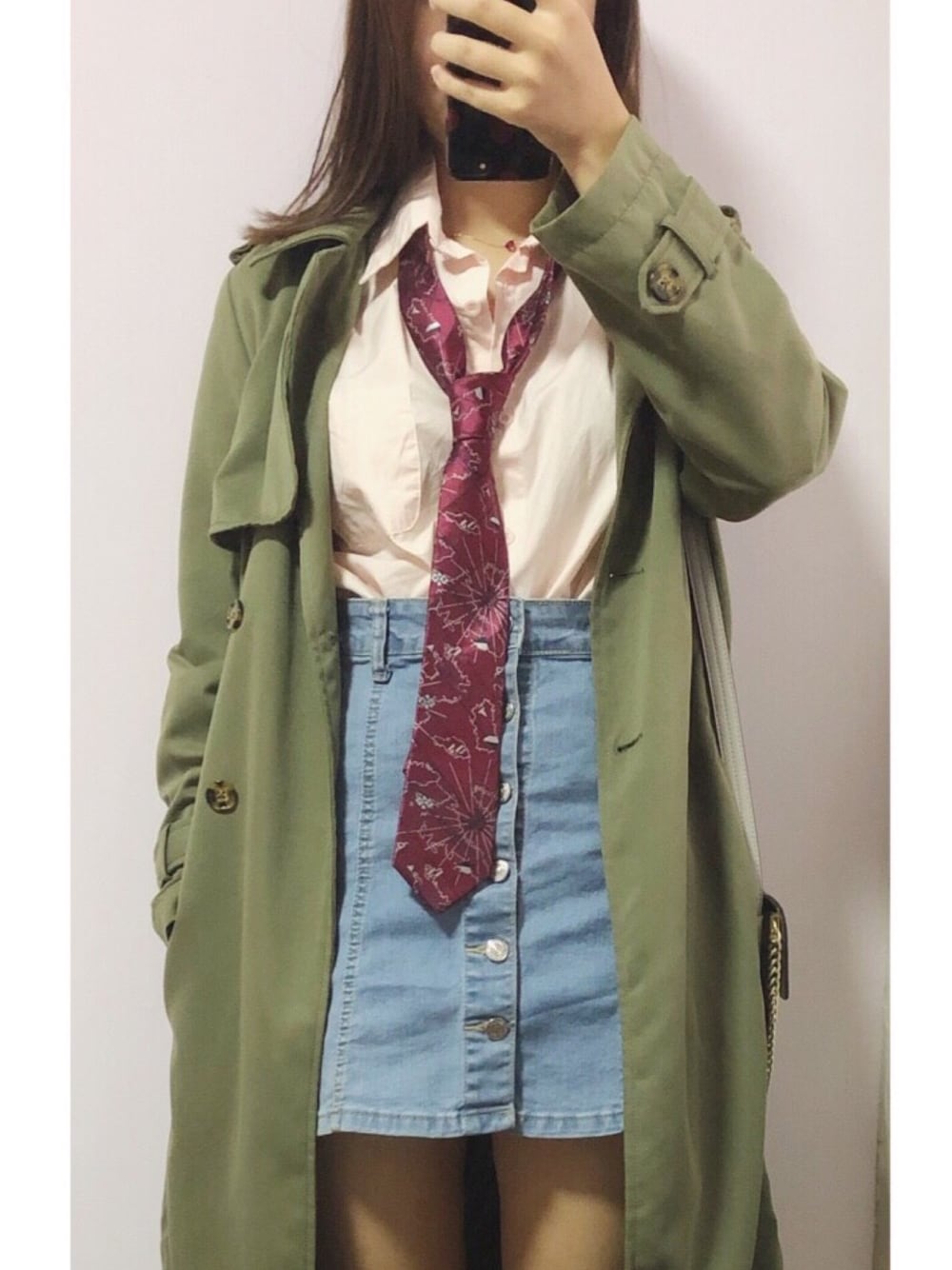 「秋のコーデ、秋服」｜「stradivariusのアイテム（トレンチコート、グリーン系）」を使った、Ssssssさん（レディース・166cm）の秋コーディネートの1枚目の写真