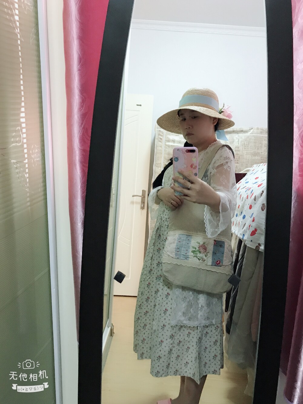 「Handmadeのアイテム（サンバイザー、ブルー系）」を使った、hikahikaさん（レディース・159cm）の夏コーディネートの1枚目の写真