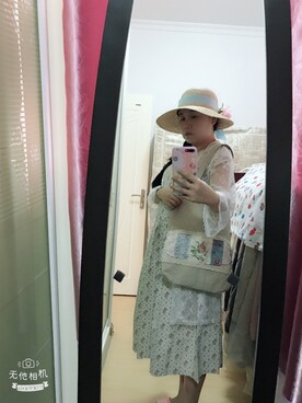 「アイテム（サンバイザー）」を使った、hikahikaさん（レディース・159cm）の夏コーディネート
