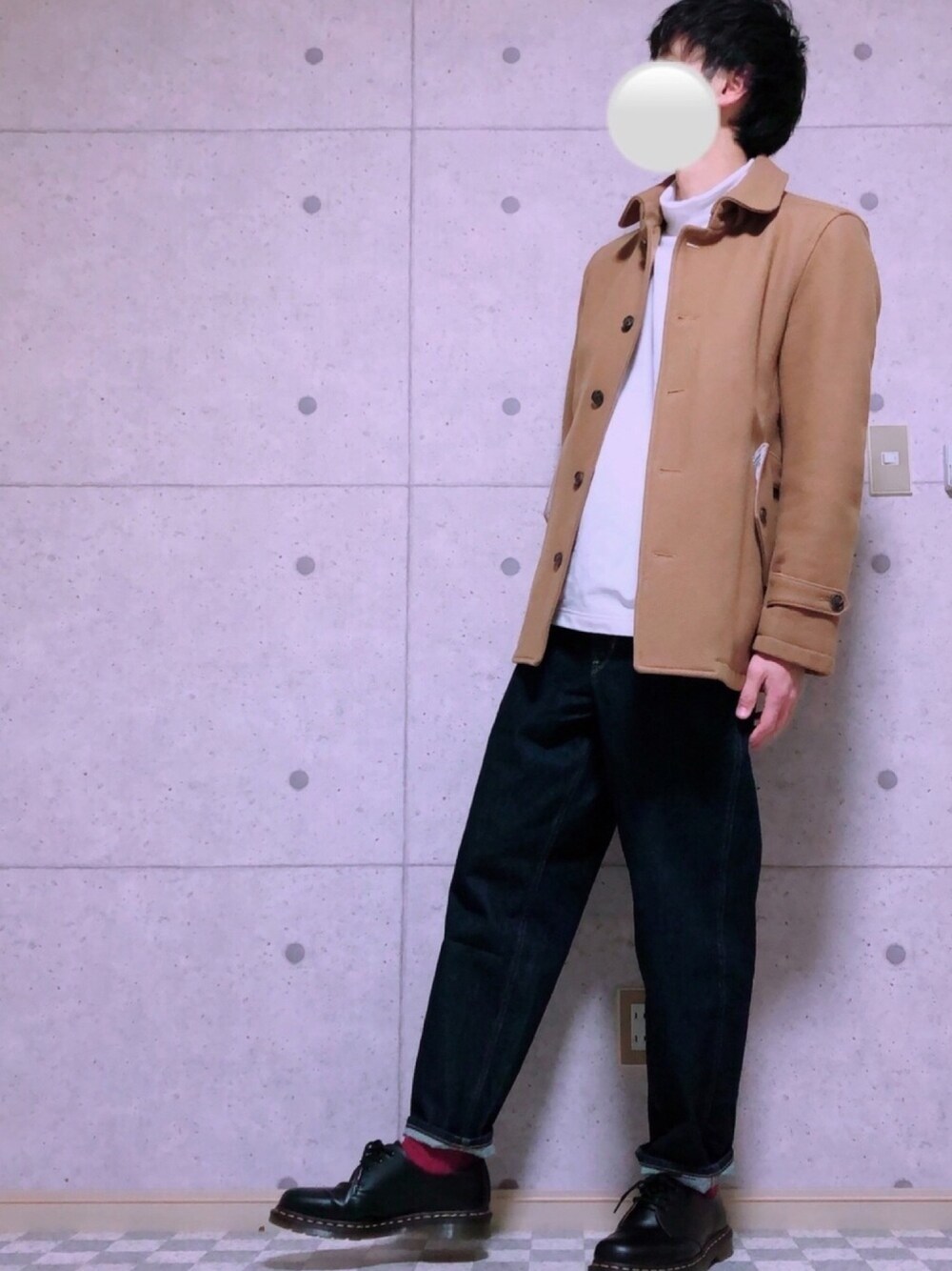 「年末WEAR感謝祭、ユニクロ、CROWDEDCLOSET、デニムジーンズ、Dr.Martens」｜「CROWDED CLOSETのアイテム（ピーコート、ブラウン系）」を使った、こうようさん（メンズ・178cm）の冬コーディネートの1枚目の写真