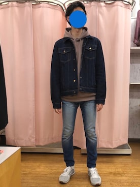 「TOMMY HILFIGER（トミーヒルフィガー）のアイテム（デニムジャケット）」を使った、こうようさん（メンズ・178cm）の春コーディネート