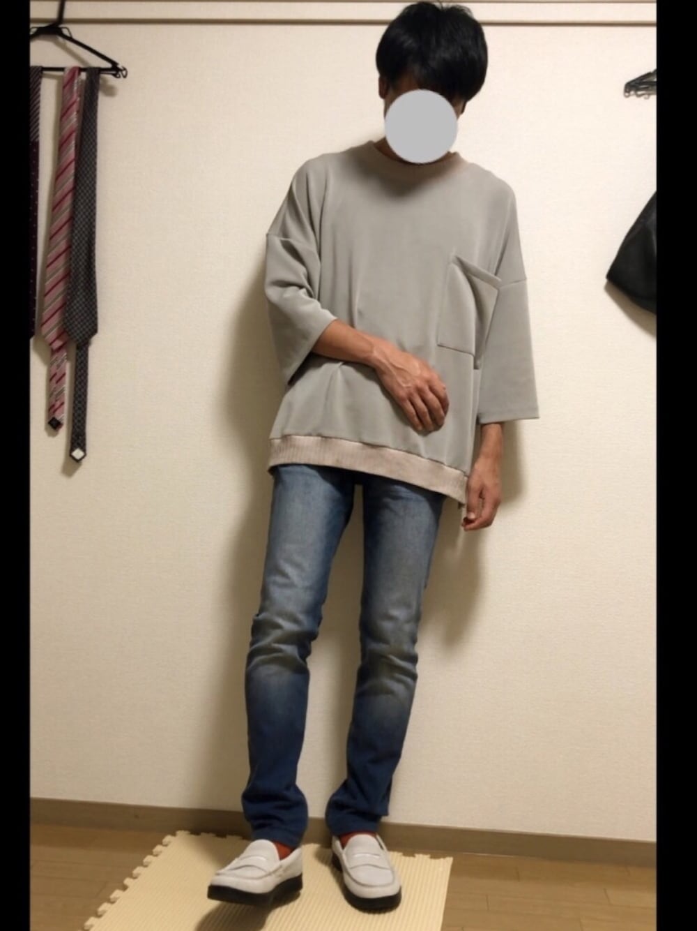 「お洒落さんとつながりたい、シンプルスタイル、CASPER JOHN、Tシャツ、gravis」｜「CASPER JOHNのBallon Big T-shirts/バルーンビッグTシャツ（Tシャツ/カットソー、グレー系）」を使った、こうようさん（メンズ・178cm）の夏コーディネートの1枚目の写真