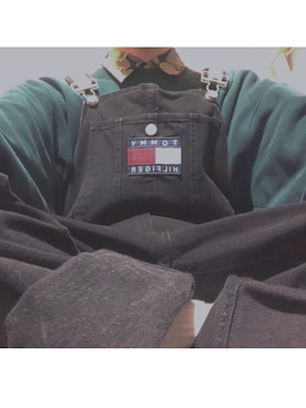 「TOMMY HILFIGER（トミーヒルフィガー）のアイテム（サロペット/オーバーオール）」を使った、カンザキさん（メンズ・170cm）の冬コーディネート