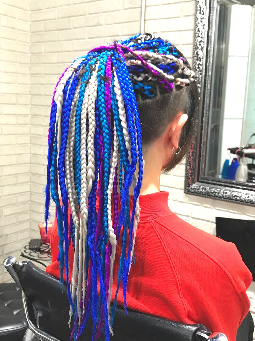 「ヘアスタイル、ブレイズ、刈り上げ」｜「ちょい別アングルのアイテム（その他、その他）」を使った、にゃんさくさん（レディース・160cm）の冬コーディネートの1枚目の写真