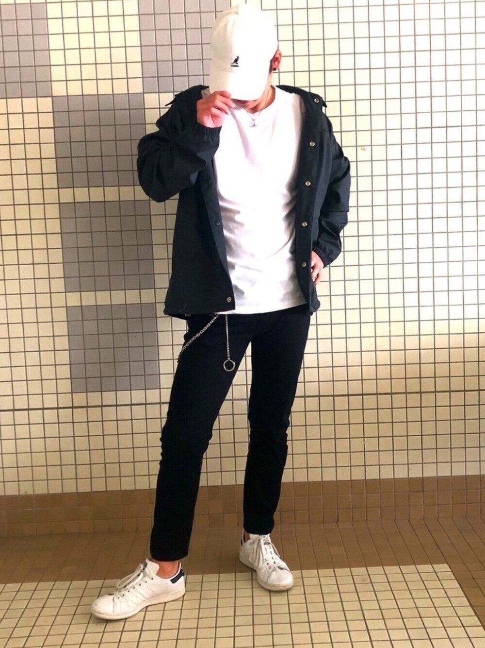 「ZOZO公認ユーザー、シンプルおしゃれが好き、おしゃれさんと繋がりたい、秋冬コーデ、黒スキニー、GU、アディダス」｜「RAGEBLUEのロングウォレットチェーン（アクセサリー、シルバー系）」を使った、ひろとさん（メンズ・175cm）の秋コーディネートの1枚目の写真