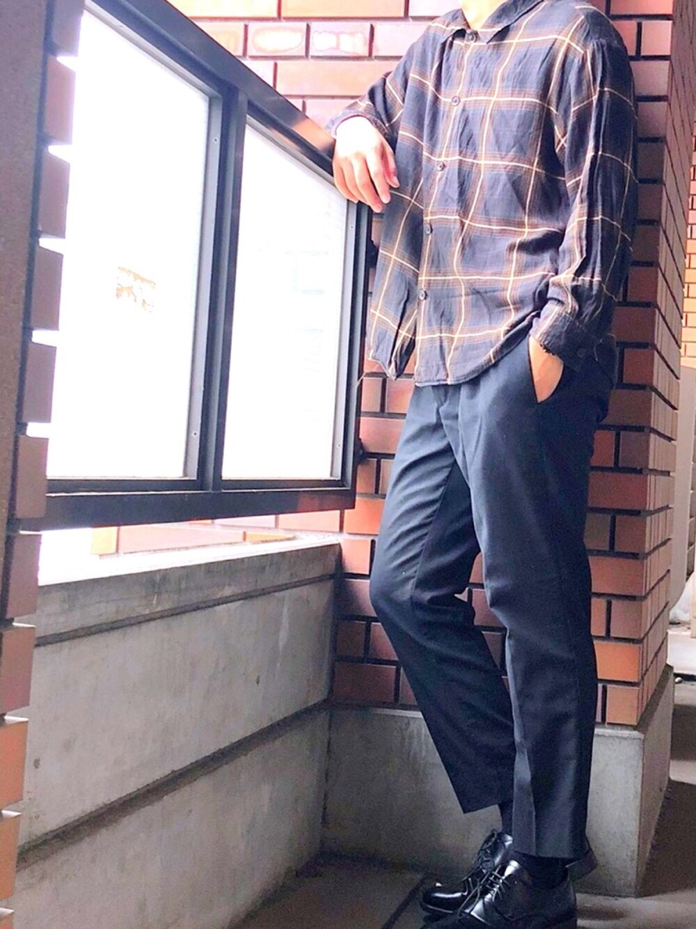 「ZOZO公認ユーザー、シンプルおしゃれが好き、おしゃれさんと繋がりたい、大学生、HARE、お洒落さんとつながりたい」｜「HAREのアイテム（シャツ/ブラウス、ブラウン系）」を使った、ひろとさん（メンズ・175cm）の秋コーディネートの1枚目の写真