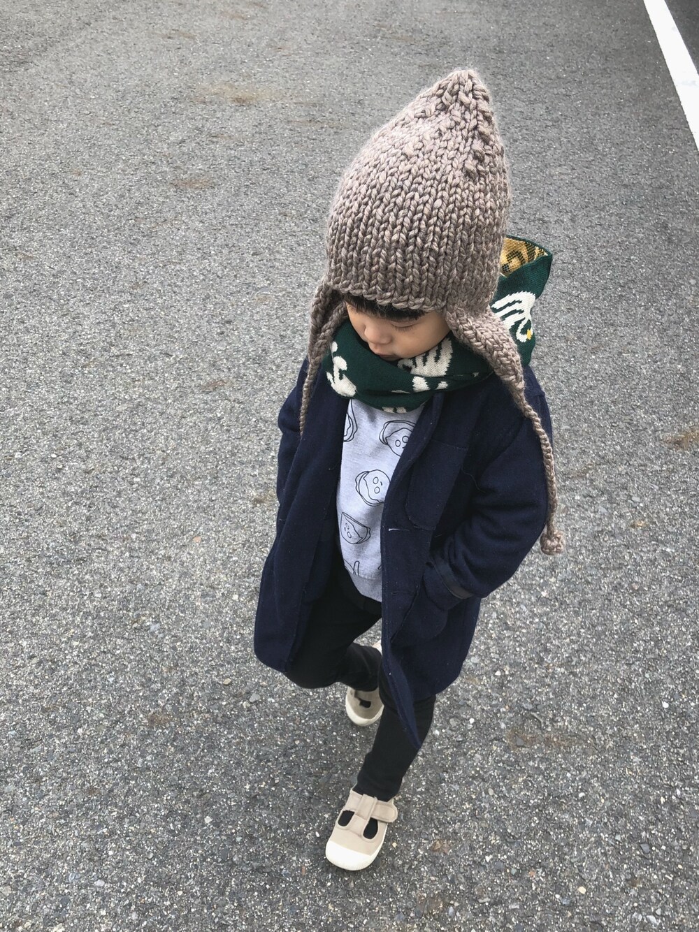 「キッズファッション、男の子、ootd、kidsfashion、冬コーデ」｜「BOBO CHOSESの【16A/W】BOBO CHOSES(ボボ ショセス）Knitted Round Scarf /ニットラウンドスカーフ（ストール/ショール、グリーン系）」を使った、TOooMA🐾さん（キッズ・100cm）の秋コーディネートの1枚目の写真