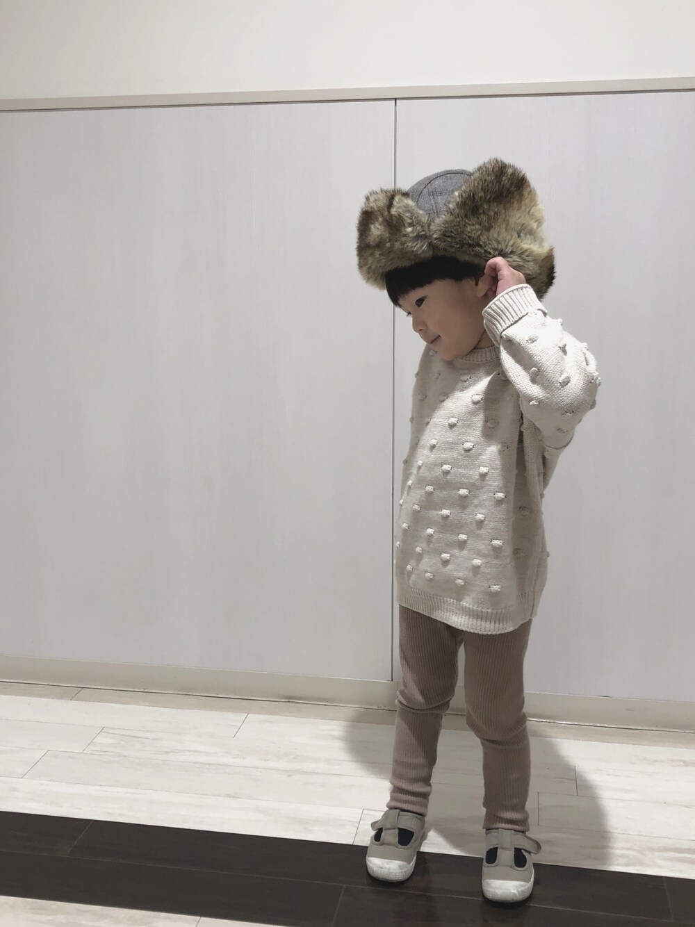 「キッズコーデ、男の子、kidsfashion、韓国子供服、秋冬、monmimi、フライトキャップ」｜「GRIN BUDDYのアイテム（帽子、グレー系）」を使った、TOooMA🐾さん（キッズ・100cm）の秋コーディネートの1枚目の写真