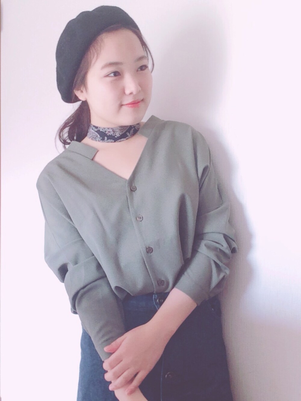 「FUNのアイテム（シャツ/ブラウス、グリーン系）」を使った、Nさん（レディース・152cm）の春コーディネートの1枚目の写真
