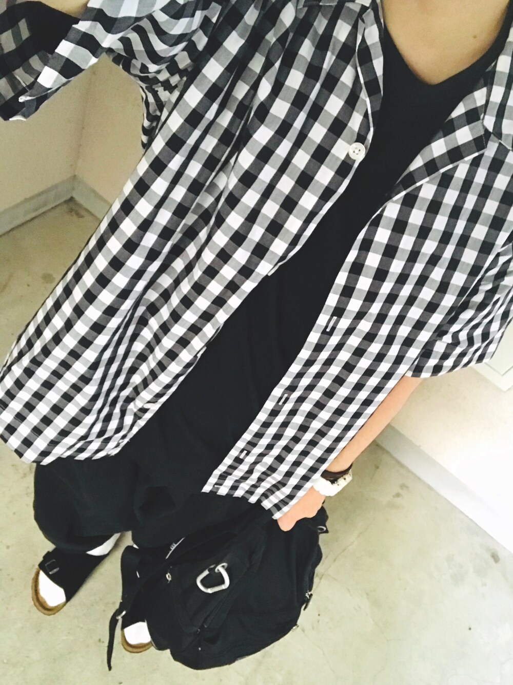 「今日のコーデ、無印良品、marimekko、birkenstock、ordinary fits、リュック、ギンガムチェック、サンダル」｜「無印良品のアイテム（シャツ/ブラウス、ブラック系）」を使った、たかやんさん（メンズ・165cm）の夏コーディネートの1枚目の写真