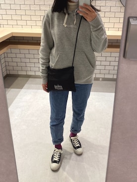 「UNIQLO（ユニクロ）のエクストラファインメリノリブタートルネックセーター（長袖）（ニット/セーター）」を使った、mizukiさん（レディース・158cm）の冬コーディネート