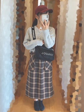 「キャップ女子」｜「アイテム（PC・スマホグッズ/家電）」を使った、S*.さん（レディース・151cm）の秋コーディネート