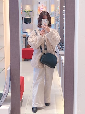 「コーデュロイパンツ」｜「アイテム（PC・スマホグッズ/家電）」を使った、S*.さん（レディース・151cm）の冬コーディネート