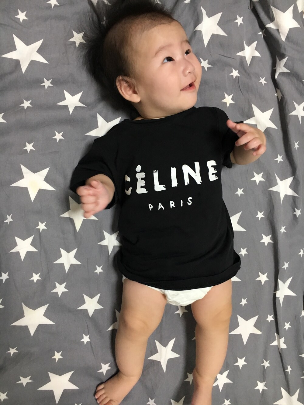「生後5ヶ月、女の子ベビー、ベビーコーデ」｜「CELINEのアイテム（Tシャツ/カットソー、ブラック系）」を使った、T0w@.mamaさん（キッズ・70cm）の夏コーディネートの1枚目の写真