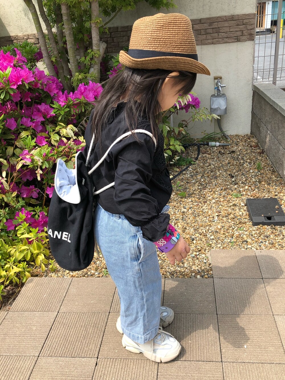 「GLOBAL WORKの【キッズ】レースハイネックブラウス長袖/865529（シャツ/ブラウス、ブラック系）」を使った、T0w@.mamaさん（キッズ・100cm）の春コーディネートの1枚目の写真