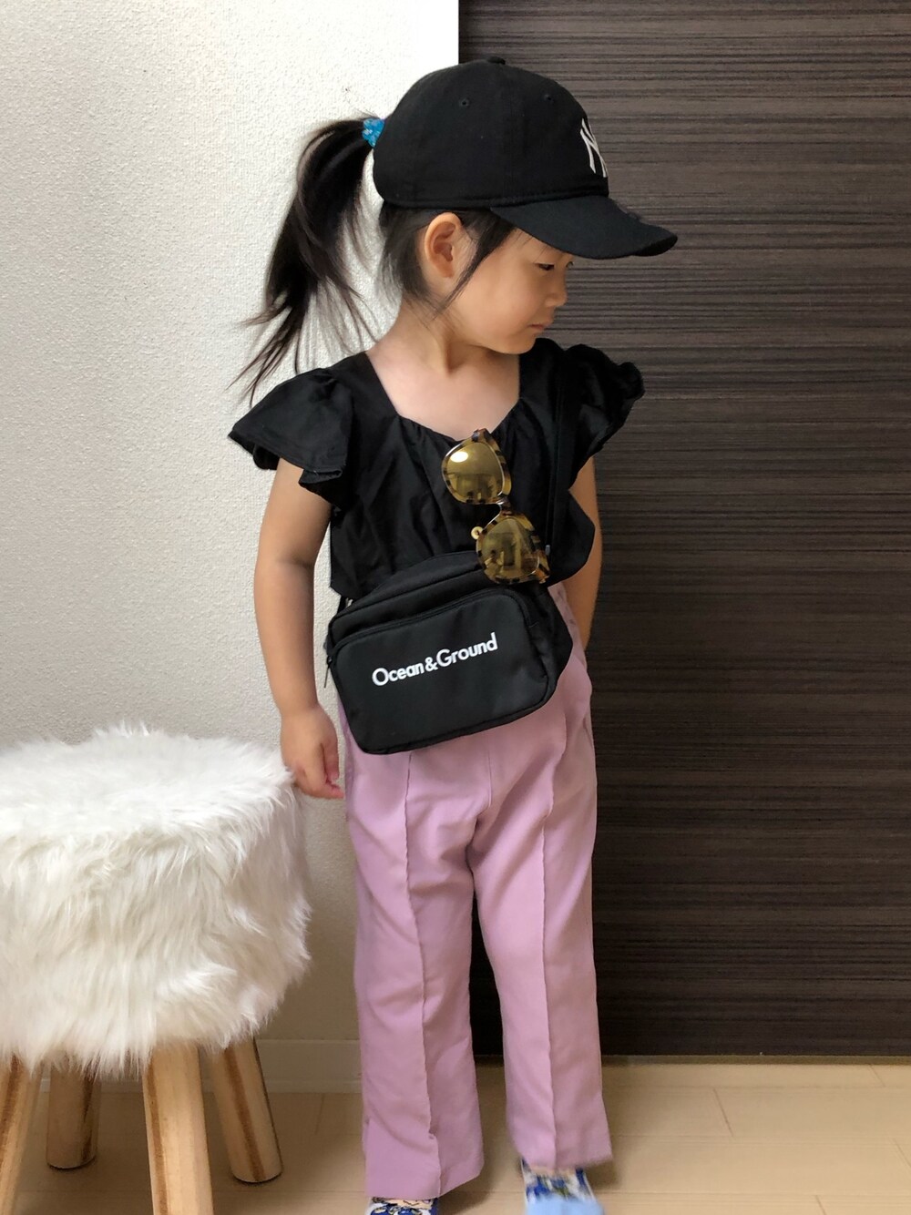「3歳児、女の子コーデ、ブラックコーデ、ニューエラ」｜「MARKEY'Sのアイテム（ショルダーバッグ、ブラック系）」を使った、T0w@.mamaさん（キッズ・90cm）の夏コーディネートの1枚目の写真