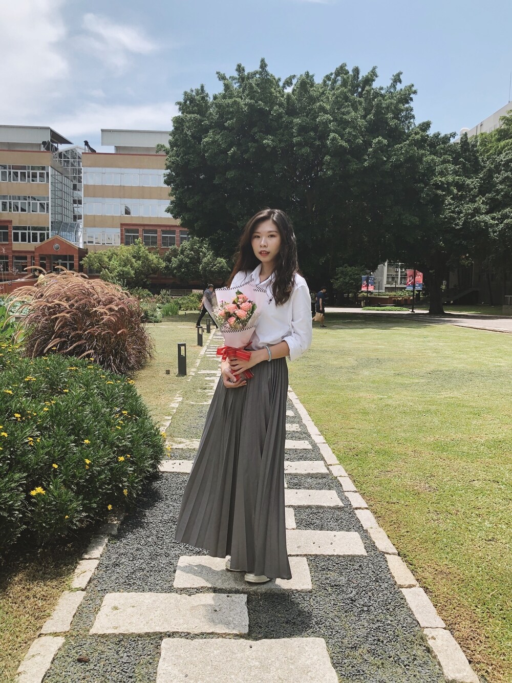 「earのアイテム（ドレス、グレー系）」を使った、Ginaさん（レディース・161cm）の夏コーディネートの1枚目の写真