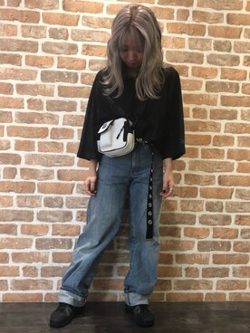 「WHITELAND（ホワイトランド）のアイテム（ショルダーバッグ）」を使った、Arisa Suzukiさん（レディース・155cm）の夏コーディネート