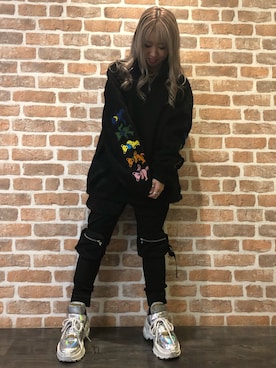 「PLEASURES（プレジャー）のアイテム」を使った、Arisa Suzukiさん（レディース・156cm）の冬コーディネート