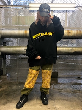 「BlackEyePatch（ブラックアイパッチ）のアイテム（パンツ）」を使った、Arisa Suzukiさん（レディース・156cm）の秋コーディネート